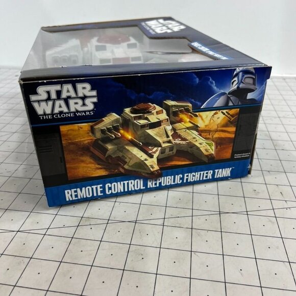 Star Wars Clone Wars Vehicle Remote Control Republic Tank Fighter NIB NEW - Picture 5 of 9